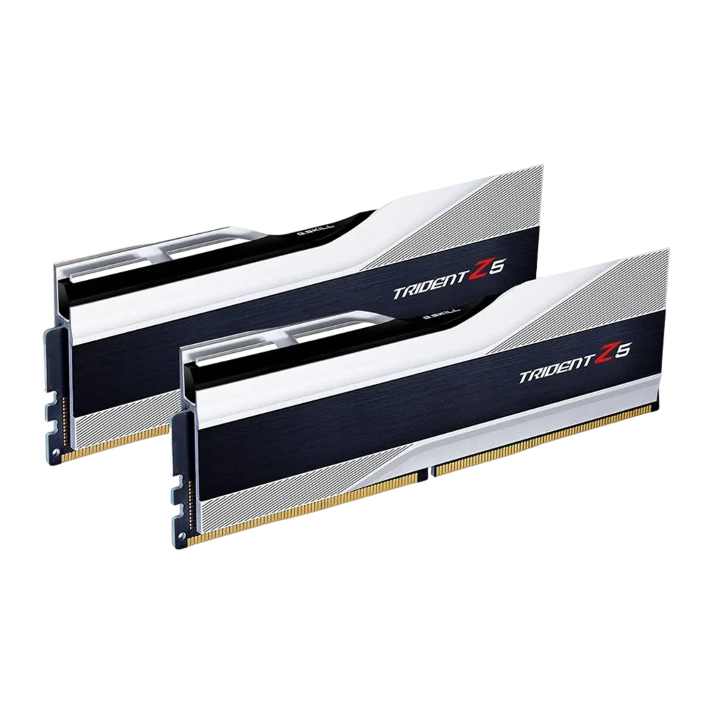 G.Skill Trident Z5 32GB DDR5 6000 Plata, vista en perspectiva: dos módulos DIMM con disipador plateado y negro y logo
